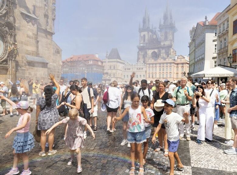 チェコ・プラハの旧市街で2026年6月撮影 REUTERS/Eva Korinkova