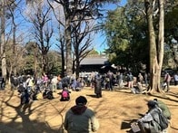 「炊き出し」現場ルポ　集まったのはホームレス、生活保護受給者...