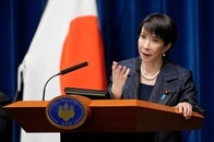 高市首相に注がれる冷たい視線...昔ながらのタカ派で終わるか？