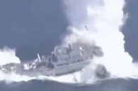 【動画】中国の退役艦が魚雷で爆破される瞬間