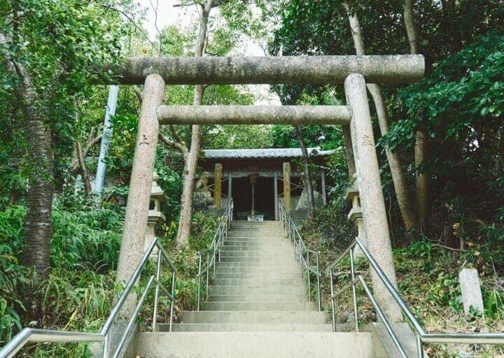 イザナギ、イザナミの二神を祀る「おのころ神社」
