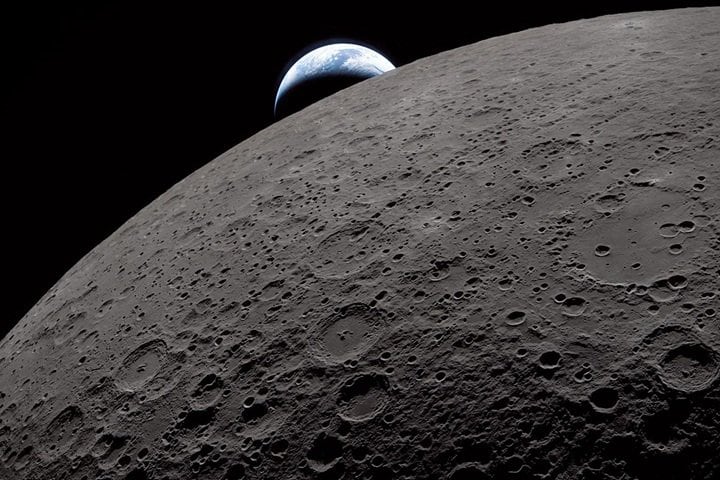 月から見た「地球の入り」 NASAｰHANDOUTｰREUTERS