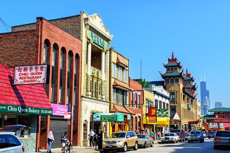 半年で約22兆円もの個人資産が中国から失われたとされるが、その行き先は中華系銀行を中心とするアメリカの金融機関の可能性がある（シカゴのチャイナタウン）　stevegeer-iStock.