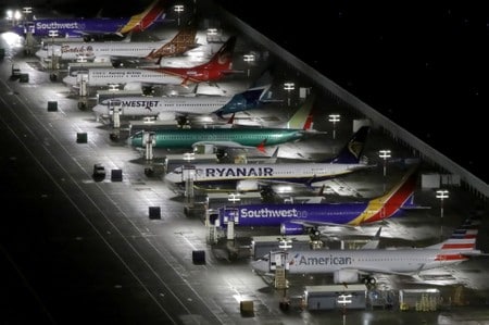 　１１月２６日、米連邦航空局（ＦＡＡ）は航空大手ボーイングの７３７ＭＡＸ機について、今後はＦＡＡのみが耐空証明を発行すると同社に通知した。写真は米シアトルのボーイングの工場に駐機された７３７ＭＡＸ機。１０月２０日撮影（２０１９年　ロイター/Gary He）