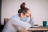 新型コロナ　長引く後遺症を引き起こす4つの危険因子