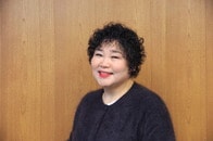 転機は『焼肉ドラゴン』...日本の演劇に魅了され、在日の物語を韓国に届ける女優コ･スヒの挑戦