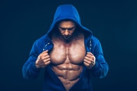 全否定の「囚人筋トレ」が普通の自重筋トレと違う3つの理由