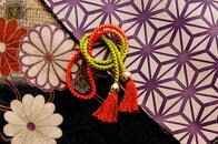 ヴァレンティノ炎上CMで、踏まれているのは「帯」なのか「布」なのか?