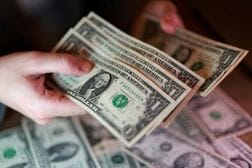 ＮＹ外為市場＝ドル反落、イラン戦争終結期待で