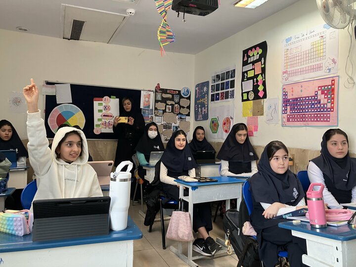 イラン女子中学校