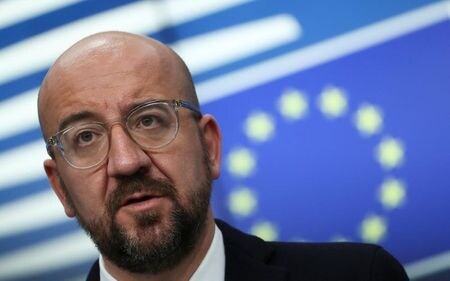 １２月１３日、欧州連合（ＥＵ）首脳は、英国のＥＵ離脱につながり得る英総選挙での与党・保守党の勝利を歓迎する一方、新たな英ＥＵ間の関係を巡る協議は非常に困難なものになるとの見方を示した。写真は同日、ブリュッセルで記者会見するミシェルＥＵ大統領（２０１９年　ロイター／Yves Herman）