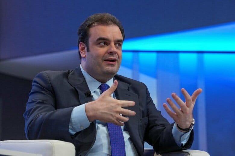 写真はユーロ圏財務相会合（ユーログループ）のピエラカキス議長。4月16日、米ワシントンで撮影。REUTERS/Ken Cedeno