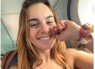 「え、履いてない？」モルディブ行きの飛行機で撮影された、パイロットの「まさかの姿」にSNS爆笑