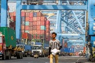 新興国株式は買いか？　アナリストが2021年の世界経済を楽観する理由