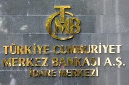 トルコ中銀、3会合連続で政策金利据え置き　イラン戦争のインフレ影響注視