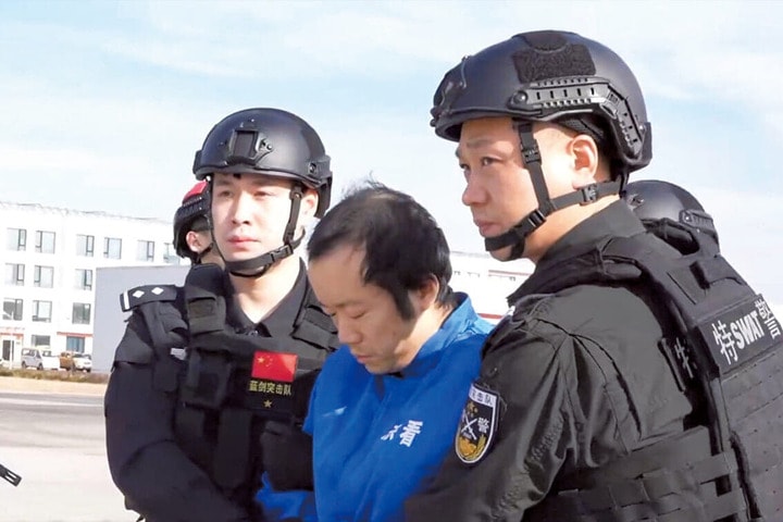 中国に移送される「詐欺帝国の首謀者」陳志（26年1月）