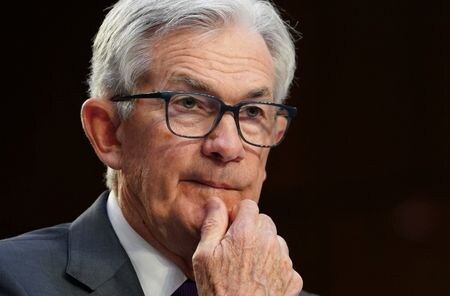 米連邦準備理事会（ＦＲＢ）のパウエル議長は７日、議会が債務上限を引き上げなければ、米国に長期的なダメージが及ぶリスクがあるという見解を示した。ワシントンで撮影（２０２３年　ロイター/Kevin Lamarque）
