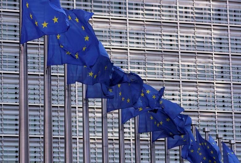 欧州連合（ＥＵ）が新型コロナウイルスの感染拡大への対応を協議するため、近く緊急首脳会議を開くことが９日、当局者の話で明らかになった。緊急電話会議は１０日に開かれる公算が大きいとしている。ブリュッセルの欧州委員会で２月撮影（２０２０年　ロイター/Yves Herman）
