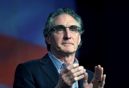 米ノースダコタ州のバーガム知事（６６）が２０２４年米大統領選に向けた共和党の候補指名争いに出馬する計画。２０１８年４月撮影（２０２３年　ロイター/Dan Koeck）
