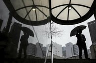 消費低迷の原因「可処分所得20年間伸びゼロ」 アベノミクスに疑問符
