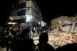 ベネズエラ大規模地震、数千人死亡の恐れ　被害の全容不明