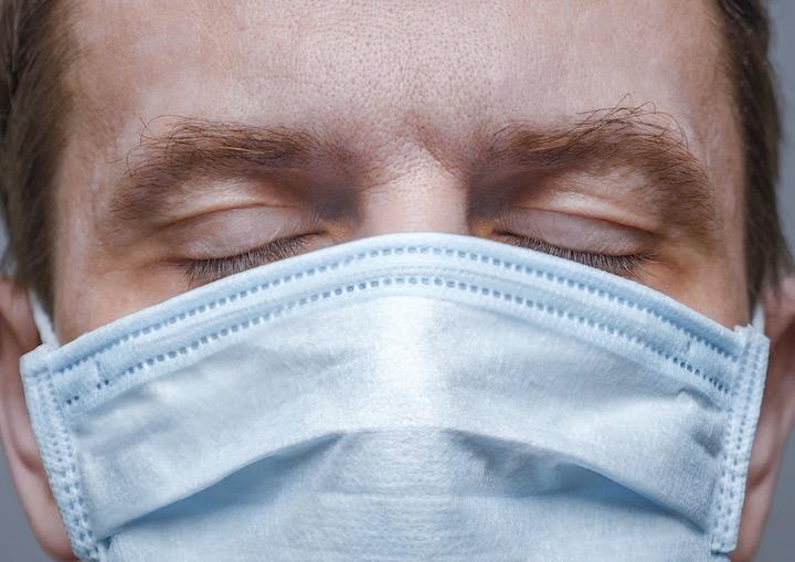 男性ホルモンの急激な減少がコロナ感染や重症化のサインであるかもしれない Standart-iStock