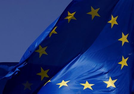 欧州連合（ＥＵ）の行政執行機関である欧州委員会は１日、欧州が電気自動車（ＥＶ）などの「グリーン」産業の製造拠点とするために国家支援の水準を高めることを提案した。脱炭素関連産業で米国と競争し、中国への依存を減らすことが狙い。（２０２３年　ロイター／Yves Herman）