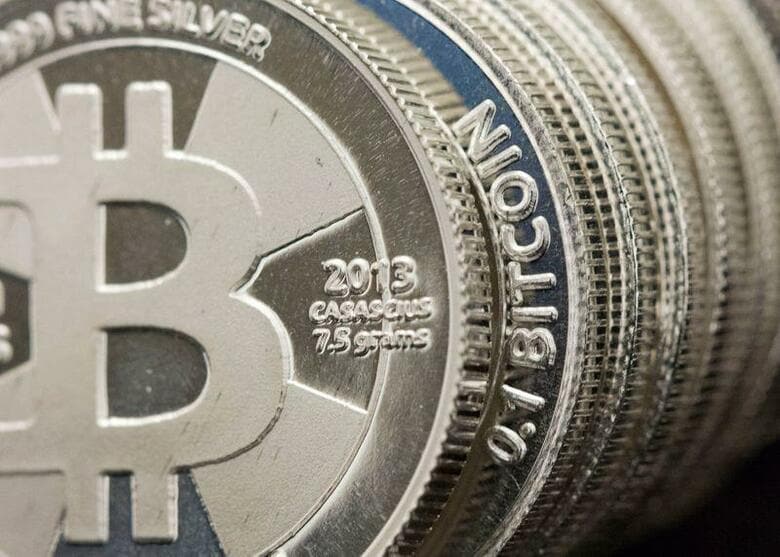 ビットコインは新コインの数がほぼ4年ごとに半減される仕組みで、次は来年5月にこれが起きる見通しとなっている。写真は2014年1月、ユタ州で撮影（2019年　ロイター/Jim Urquhart）