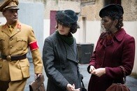 戦時下ベルリンに潜伏し、生き延びた人々の史実を描く『ヒトラーを欺いた黄色い星』