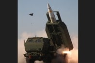 ロシア兵がウクライナ「ATACMS」ミサイルの直撃を受ける瞬間の映像...クラスター弾炸裂で「逃げ場なし」の恐怖