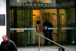 原油高長期化なら物価上振れ、景気回復のリスクとＮＺ中銀総裁