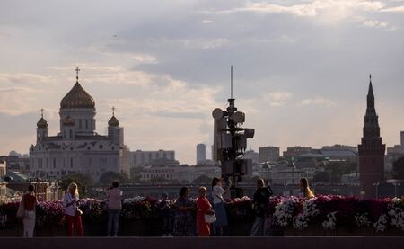 １０月３１日、  ロシア政府は３年目に入って膨らむ一方のウクライナ戦費を調達するため、さらなる増税を余儀なくされるとの見方が経済学者から出ている。モスクワで８月撮影（２０２４年　ロイター/Maxim Shemetov）