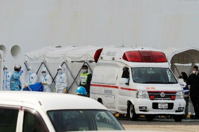 新型コロナウィルス感染者の病床不足が問題となっている中で、厚生労働省がこれまで5年にわたって進めてきた全国の病床削減計画を見直す可能性を視野に入れていることがわかった。写真は横浜で2月撮影（2020年　ロイター／Kim Kyung-Hoon）