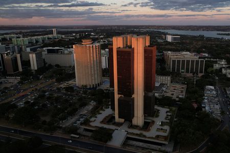 　８月１６日、ブラジル中央銀行が発表した６月の経済活動指数は季節調整済み前月比で１．４％上昇した。写真は６月、ブラジリアで撮影（２０２４年　ロイター/Adriano Machado）