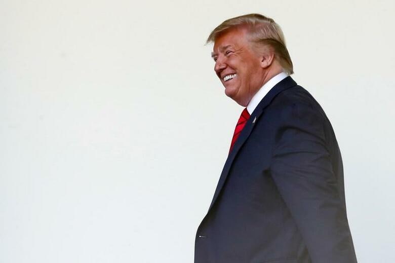 米中両国は先週、貿易協議で部分的に合意した。結果として大半の分野は今後どうなるか分からないままだが、１つはっきりしたのは、米政府が予定していた２５００億ドル相当の中国製品に対する関税率引き上げが見送られたことだ。写真はトランプ米大統領。ホワイトハウスで撮影（２０１９年　ロイター/Jonathan Ernst）