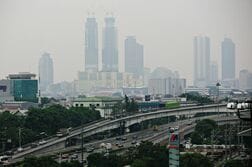 インドネシア、下半期に約15億ドルの景気刺激策　食料配給など