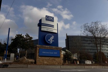 米ジョージア州アトランタにある米疾病対策センター（CDC）、11月20日撮影。REUTERS/Alyssa Pointer