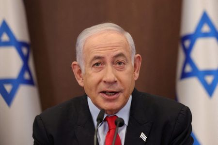 イスラエルのネタニヤフ首相は２５日、予定していたワシントンへの代表団派遣を取りやめると発表した。２０２３年９月撮影（２０２４年　ロイター/ABIR SULTAN）