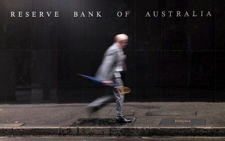 　５月５日、オーストラリアのモリソン財務相は、９月に退任する豪準備銀行（写真）のグレン・スティーブンス総裁の後任にフィリップ・ロウ副総裁が就くと発表した。２０１５年１１月シドニーで撮影（２０１６年　ロイター／Jason Reed）