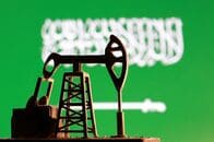 サウジ、11月のアジア向け原油価格を予想外に引き下げ