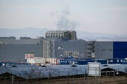 ハンガリー閣僚、環境汚染のＥＶ電池企業に工場閉鎖を警告