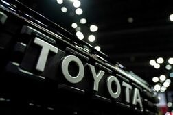 トヨタ株が急落、減益予想を嫌気　全体相場に「良くない印象」