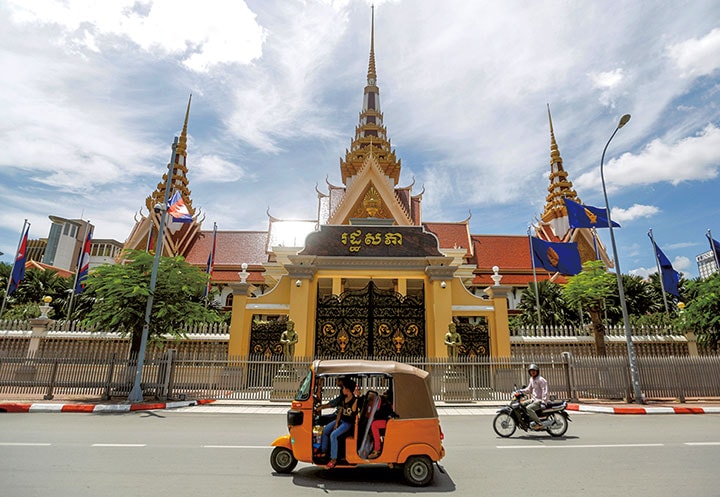 野党なき翼賛体制と化すカンボジア議会（首都プノンペン）　Pring Samrang-REUTERS