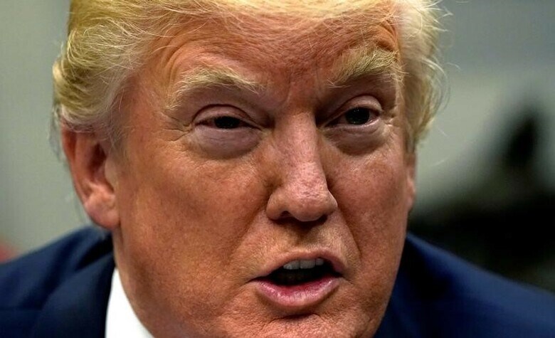 １２月５日、関係筋が明らかにしたところによると、米大統領選挙へのロシア介入疑惑を捜査するモラー特別検察官はドイツ銀行に対し、トランプ大統領（写真）と家族の口座に関する情報提出を求めた。１０月撮影（２０１７年　ロイター/Kevin Lamarque/File Photo）