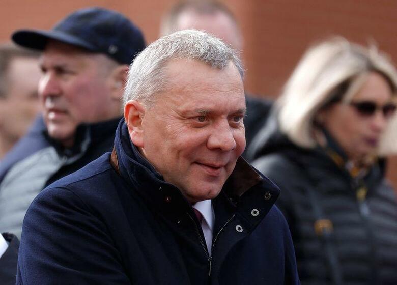 ロシアのボリソフ副首相（軍事開発担当）は、ロシア軍がウクライナでの戦闘に次世代レーザー兵器を投入していると明らかにした。西側諸国がウクライナに大量の防衛兵器を提供する中、ロシアが実態がほとんど知られていない最新兵器を攻撃に利用していることが分かった。写真は5月9日、モスクワで行われた対独戦勝記念日の軍事パレードに出席するボリソフ副首相（2022年　ロイター／Maxim Shemetov）