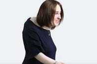 冗談なの？ 20年後のデスクワーカーの姿を予測した人形が過激すぎて話題に