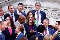 米下院議長、トランスジェンダー議員の議事堂トイレ使用に制限