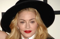 【写真】ネット絶賛のレア3ショット...マドンナ、息子の個展で元夫と17年ぶりに公の場で揃い踏み