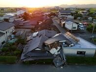 景気判断「緩やかに回復」維持、中東・自然災害の影響注視＝8月月例報告