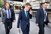 【動画】Siri、英議会で国防大臣に「野次」